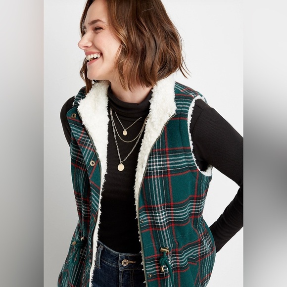 Maurice’s wool blend sherpa lined green tartan plaid fuzzy soft warm vest cinch - Picture 1 of 12